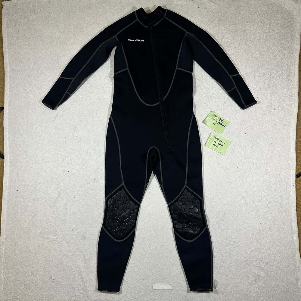 SeaSkin Black Full Wetsuit 3/2mm Back Zip Knee Pads Men's Medium